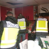 La Policía Nacional ha detenido a tres personas por venta de sustancias estupefacientes 