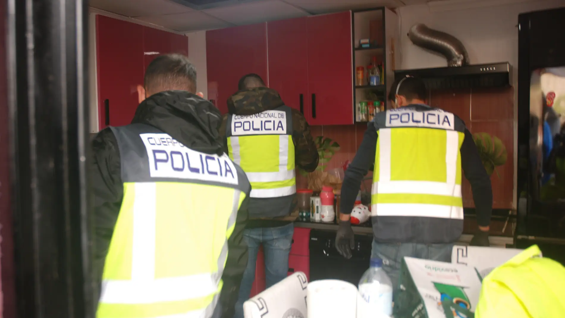 La Policía Nacional ha detenido a tres personas por venta de sustancias estupefacientes    