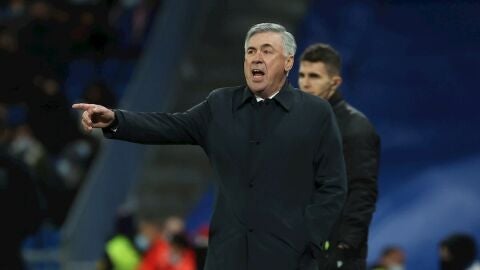 Carlo Ancelotti durante un partido del Real Madrid