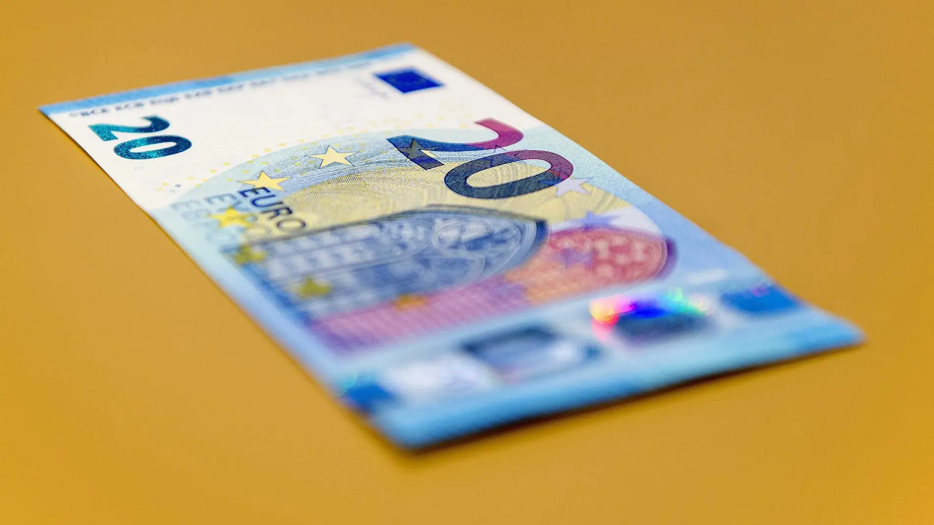 Entran en circulación los nuevos billetes de 10 euros - Eude Business School
