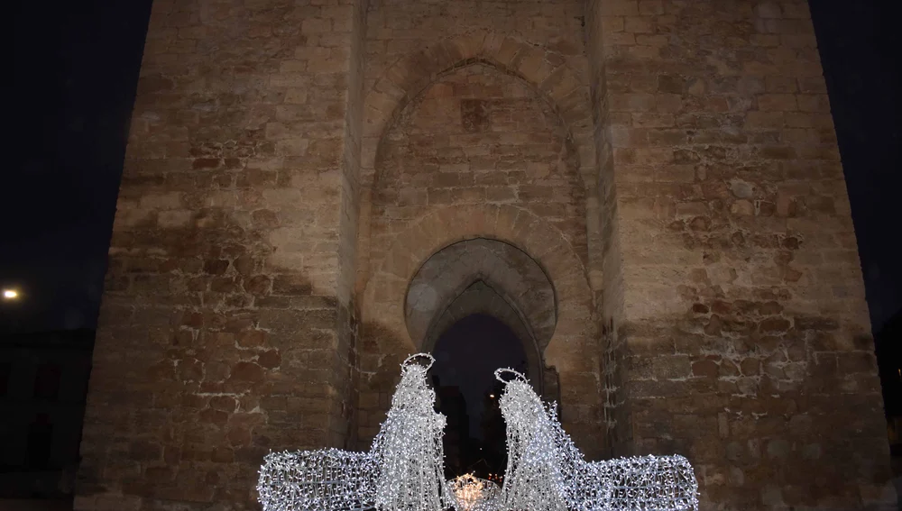 El misterio iluminado en la Puerta de Toledo