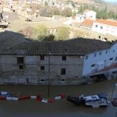 Vista de la crecida del Ebro, que avanza por la Ribera de Navarra, dejando inundaciones en localidades como Tudela
