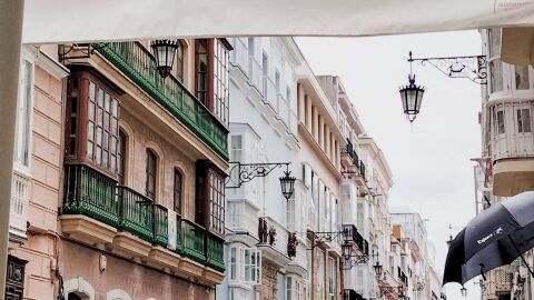 Una calle central de C&aacute;diz