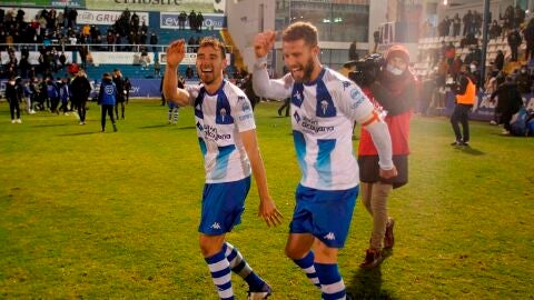 Los jugadores del Alcoyano celebran su pase a dieciseisavos de final de la Copa del Rey