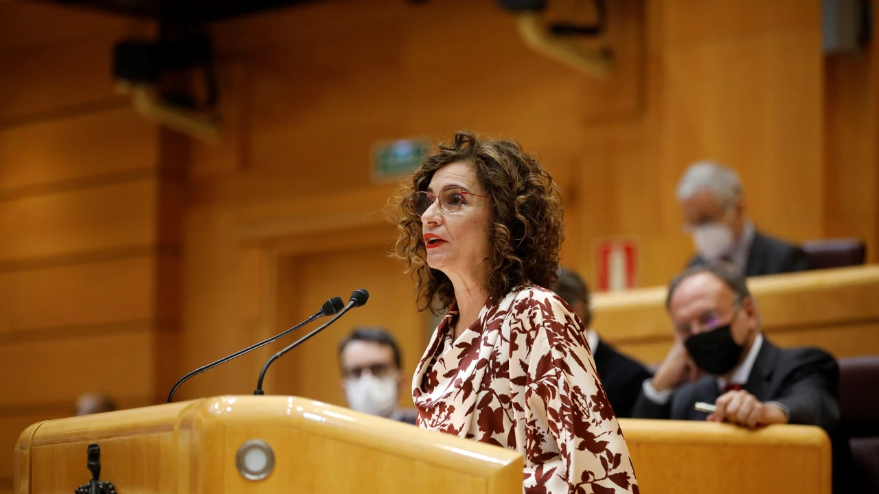 El Gobierno prorrogará la rebaja de los impuestos de la luz hasta abril de 2022