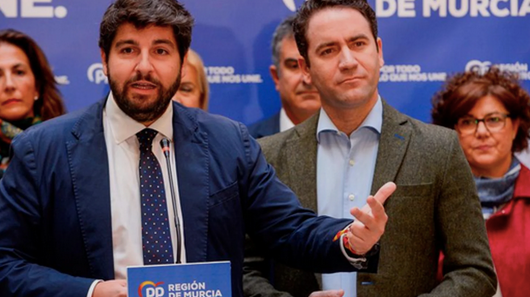 El fiscal pide el archivo de la denuncia contra López Miras por el caso del familiar de García Egea El fiscal pide el archivo de la denuncia contra López Miras por el caso del familiar de García Egea