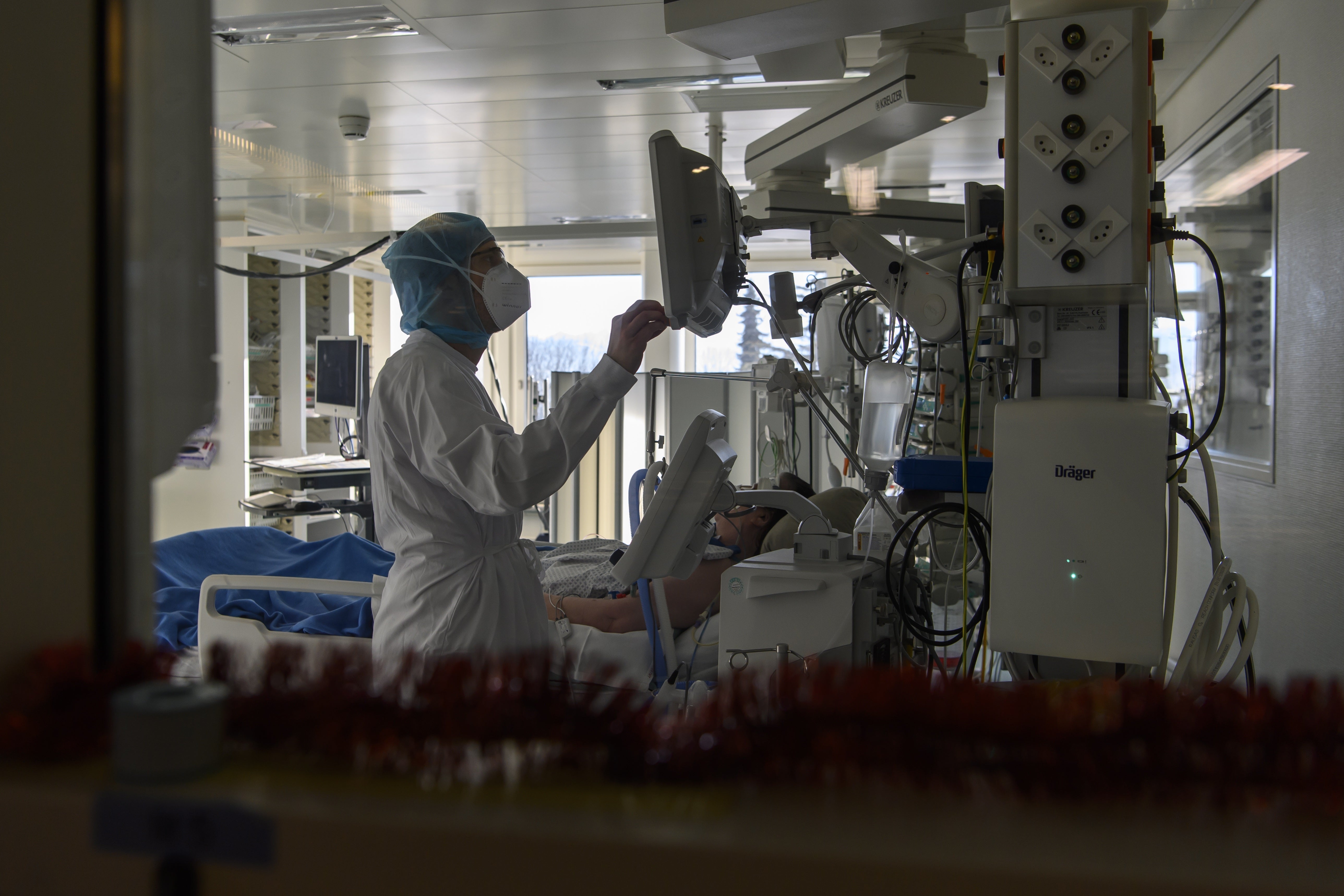 El récord de contagios complica la situación hospitalaria El récord de contagios complica la situación hospitalaria