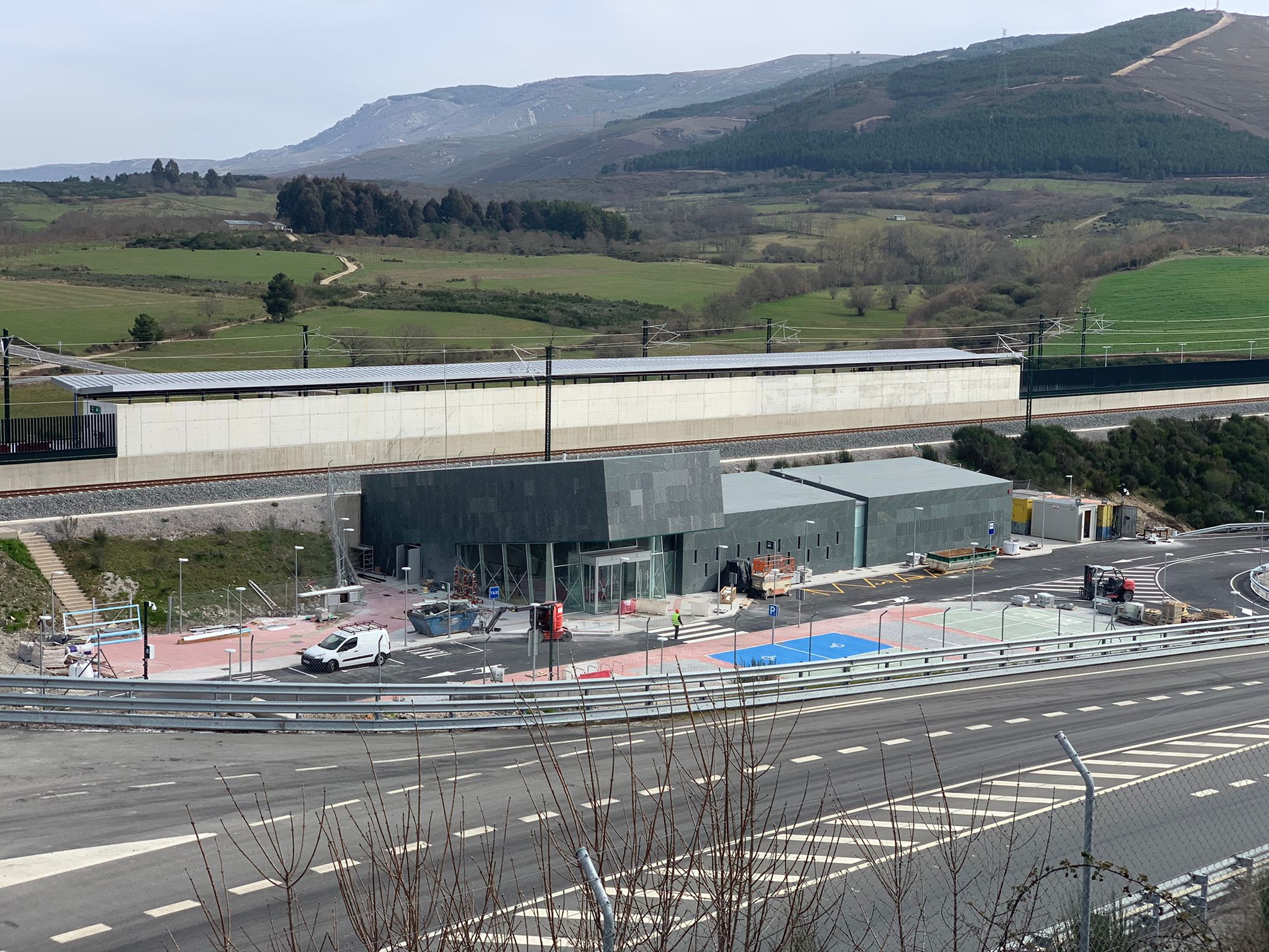 Os socialistas ourensáns chaman á participar na manifestación a prol do Ave na Gudiña Os socialistas ourensáns chaman á participar na manifestación a prol do Ave na Gudiña