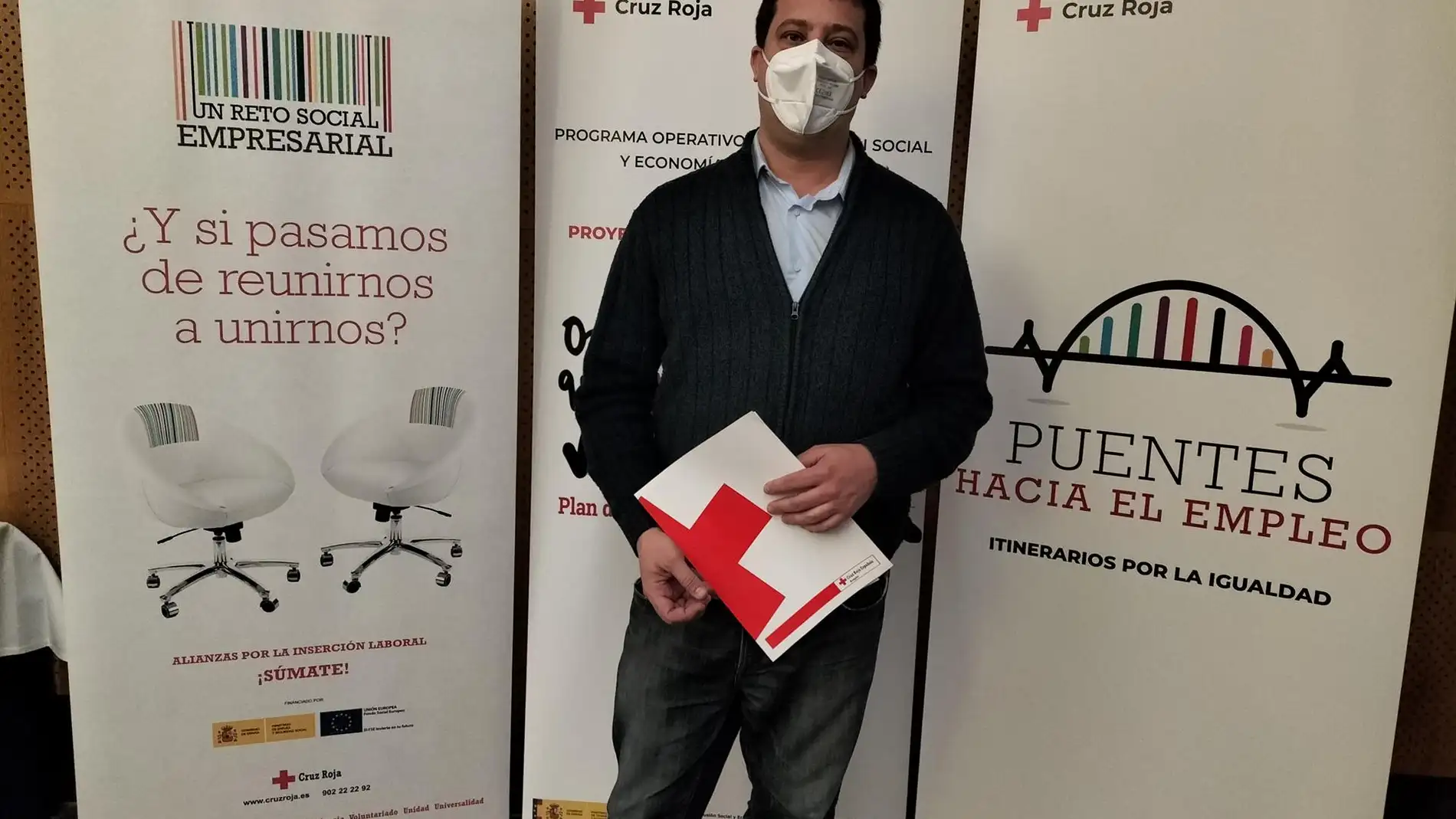 Luis Royo es el responsable de empleo en Cruz Roja Aragón
