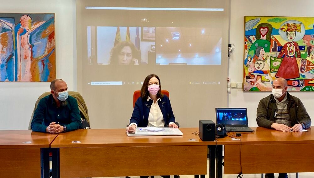 Melchor dirigiendo la Junta de Seguridad del Carnavalcazar