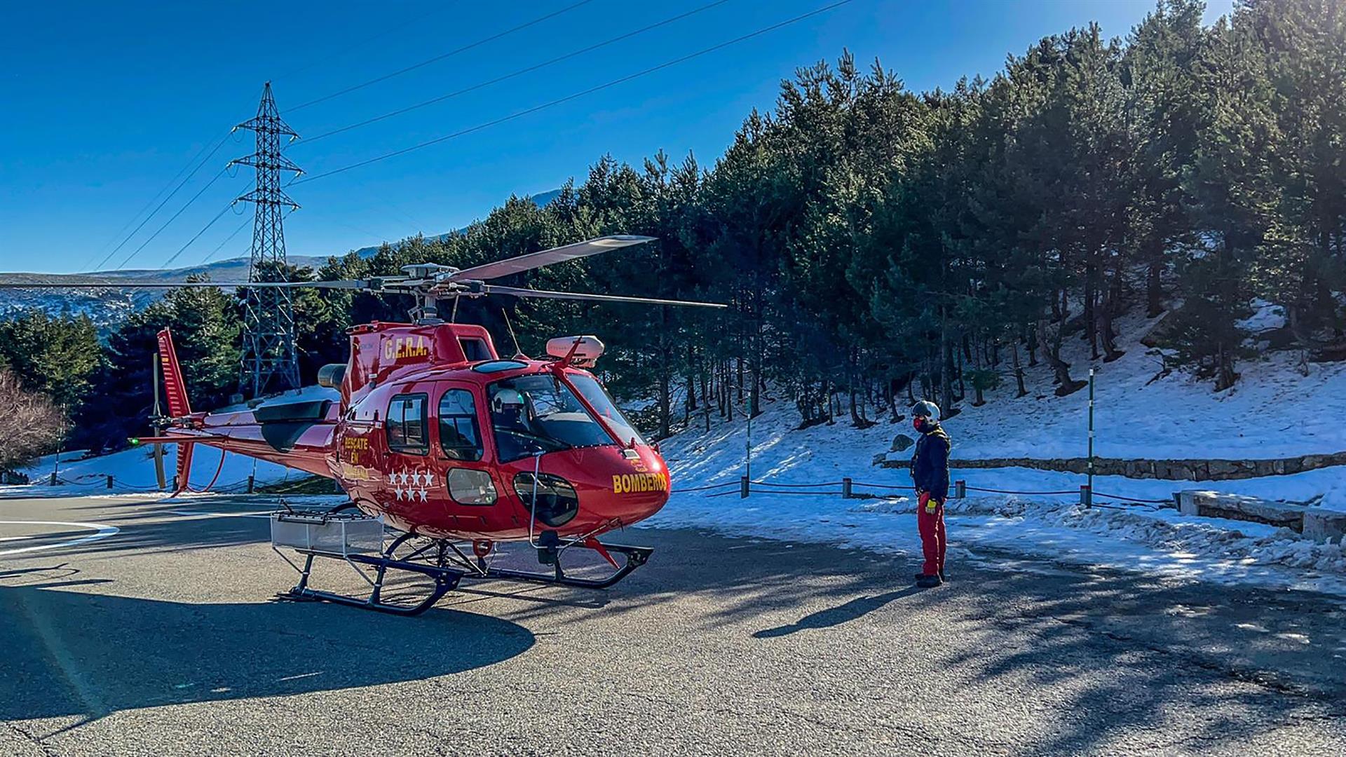 Muere un montañero al caer más de 200 metros en una zona de hielo en Rascafría Muere un montañero al caer más de 200 metros en una zona de hielo en Rascafría