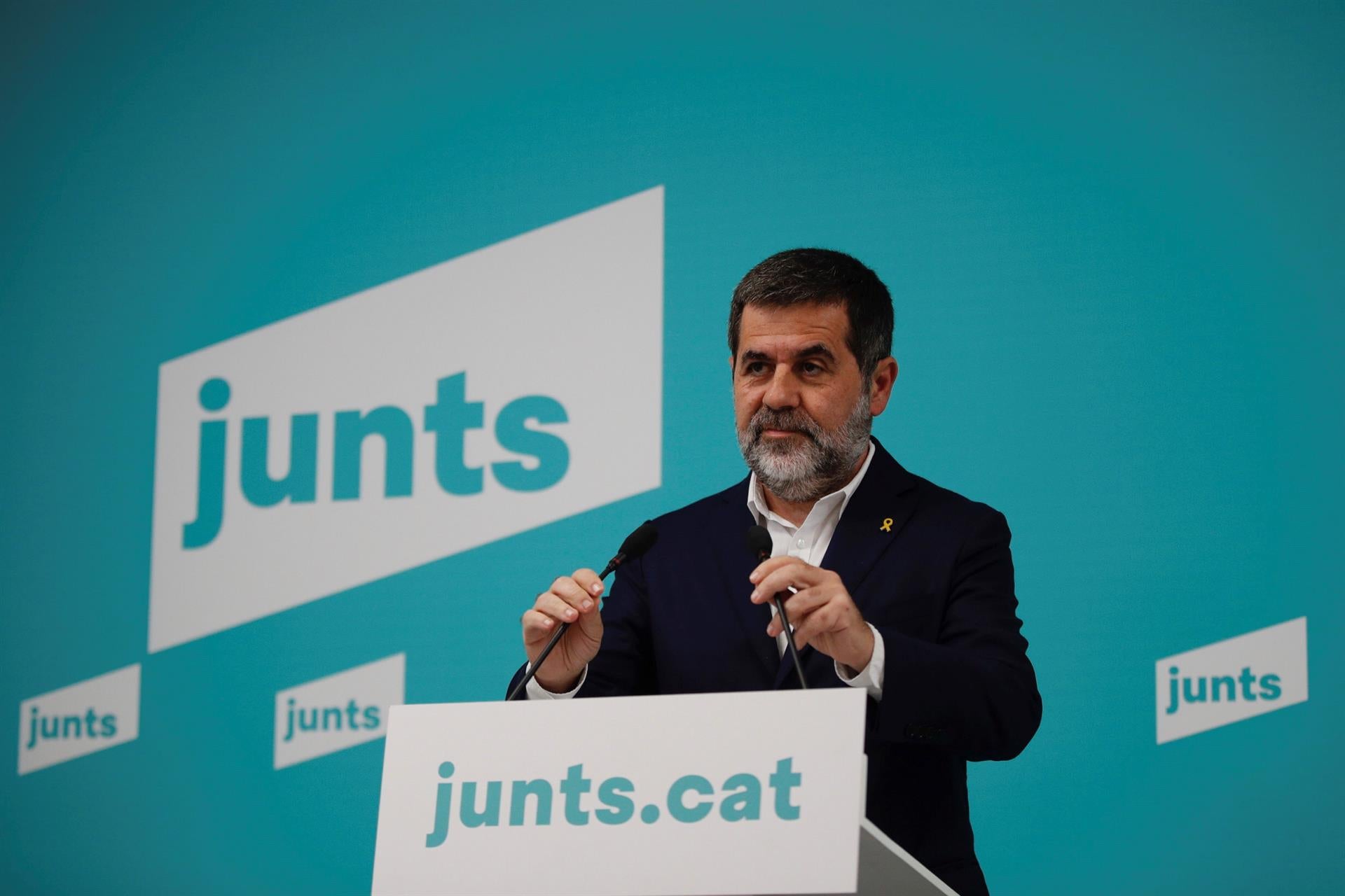 JxCat denunciará a Casado por decir que los profesores catalanes no dejan ir al baño a los niños que hablan en castellano JxCat denunciará a Casado por decir que los profesores catalanes no dejan ir al baño a los niños que hablan en castellano