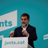 JxCat denunciará a Casado por decir que los profesores catalanes no dejan ir al baño a los niños que hablan en castellano 