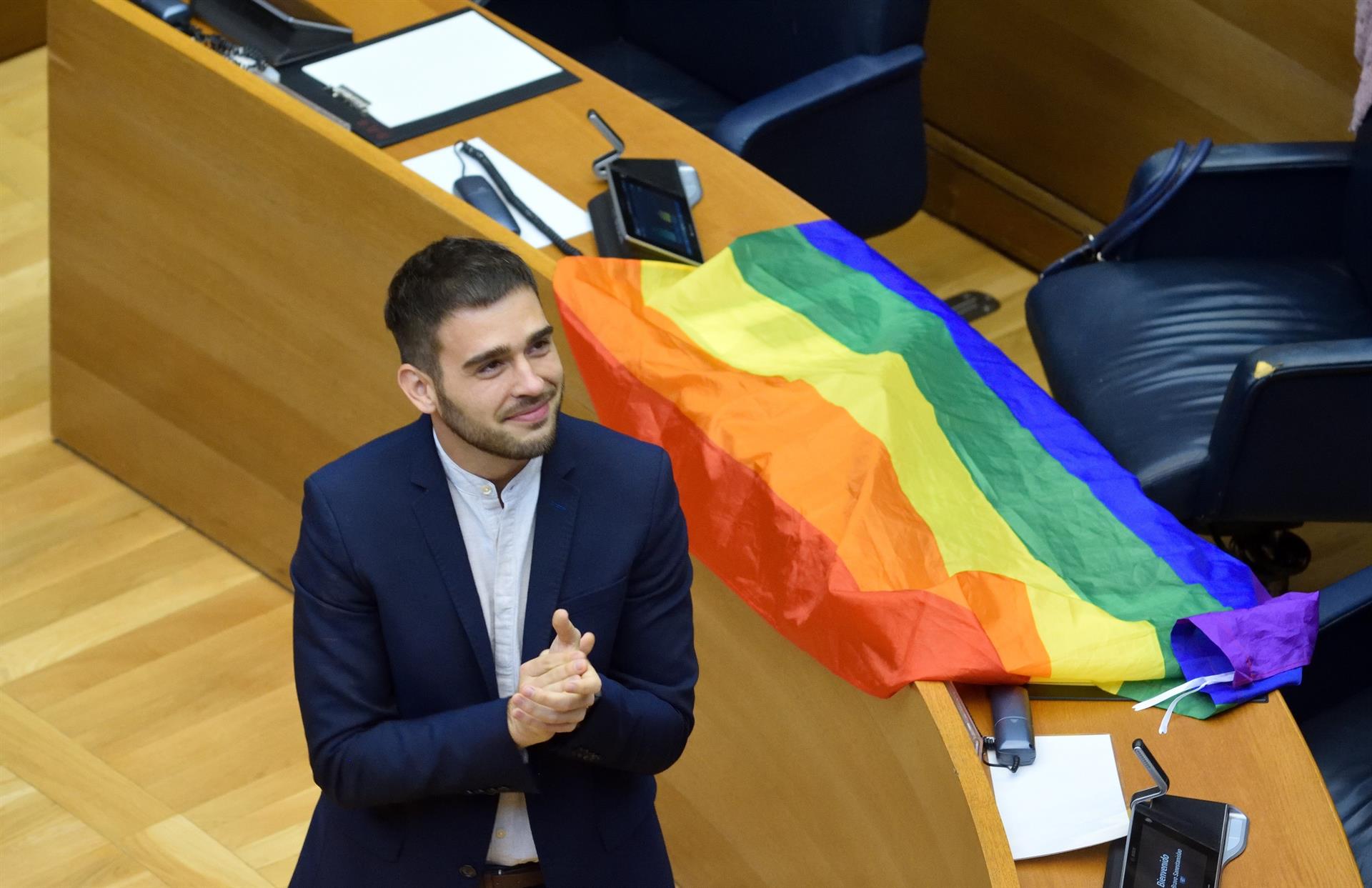 Compromís decidirá en enero quién sustituirá a Fran Ferri como síndic en Les Corts Compromís decidirá en enero quién sustituirá a Fran Ferri como síndic en Les Corts