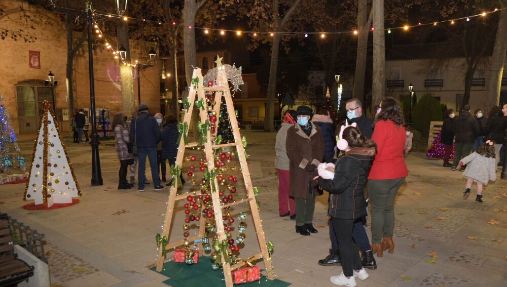 Árboles paseo navideño Argamasilla de Alba