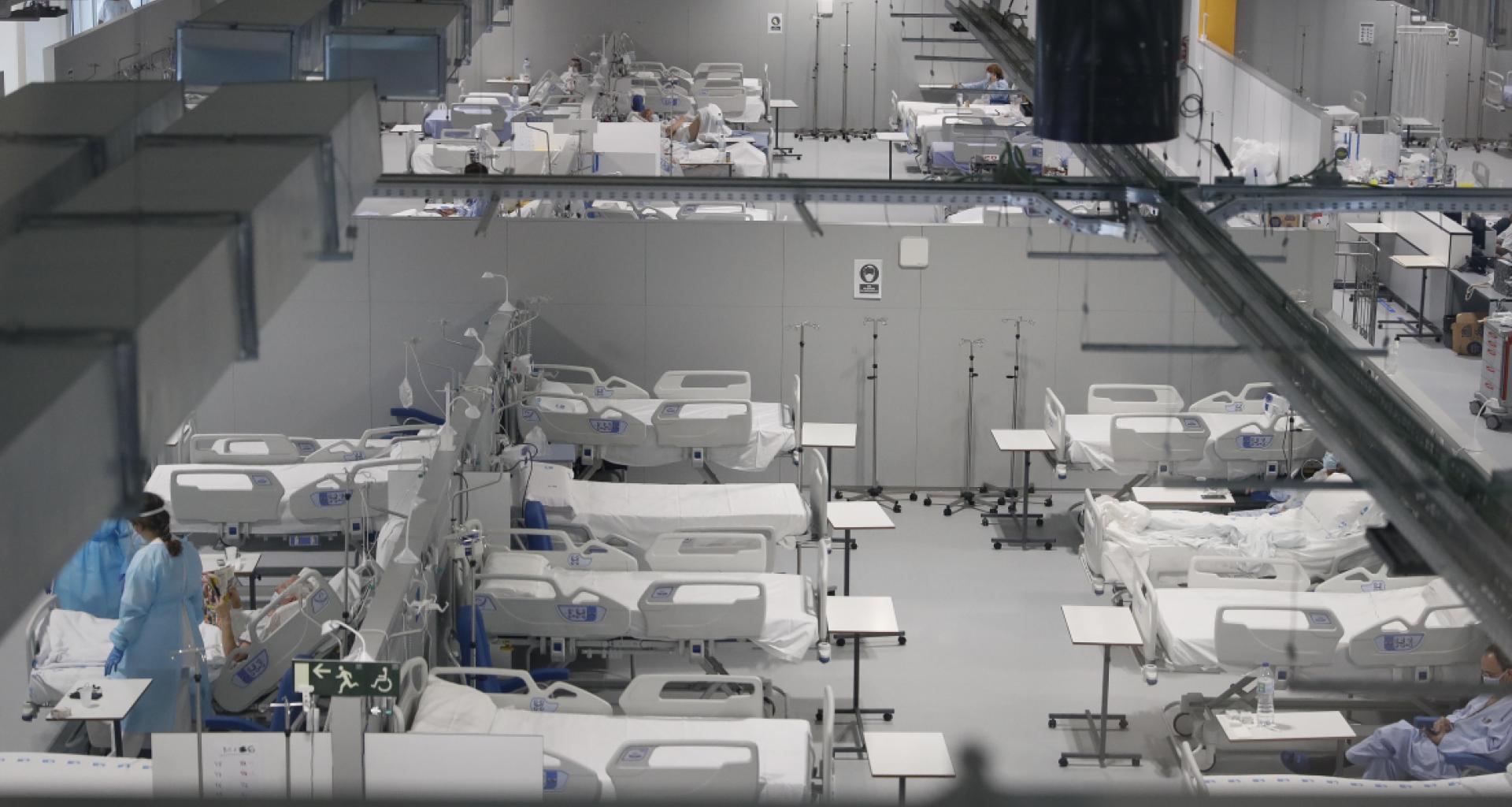 El Zendal contado por sus sanitarios: "8000 altas son 8000 éxitos" El Zendal contado por sus sanitarios: "8000 altas son 8000 éxitos"