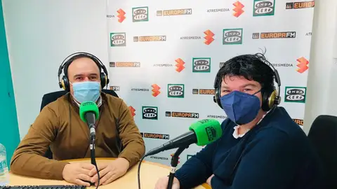 Juanfran Pérez, alcalde de Finestrat, en los estudios de Onda Cero Marina Baixa. Juanfran Pérez, alcalde de Finestrat, en los estudios de Onda Cero Marina Baixa.