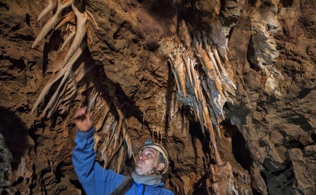 Más de 75 asociaciones apoyan el reconocimiento del acuífero del Calerizo de Cáceres como 'masa de agua' Más de 75 asociaciones apoyan el reconocimiento del acuífero del Calerizo de Cáceres como 'masa de agua'