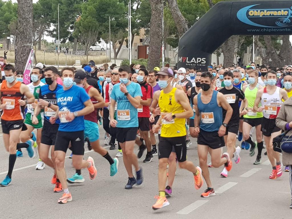 Neus Pachón y el finlandés Jarkko Jaryenpaa se imponen en la Media Maratón Villa de Aspe Neus Pachón y el finlandés Jarkko Jaryenpaa se imponen en la Media Maratón Villa de Aspe