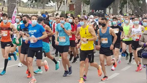 La Media Maratón de Aspe celebró su edición número 35 en una carrera marcada por la buena temperatura y el ambiente deportivo. ATLETISMO