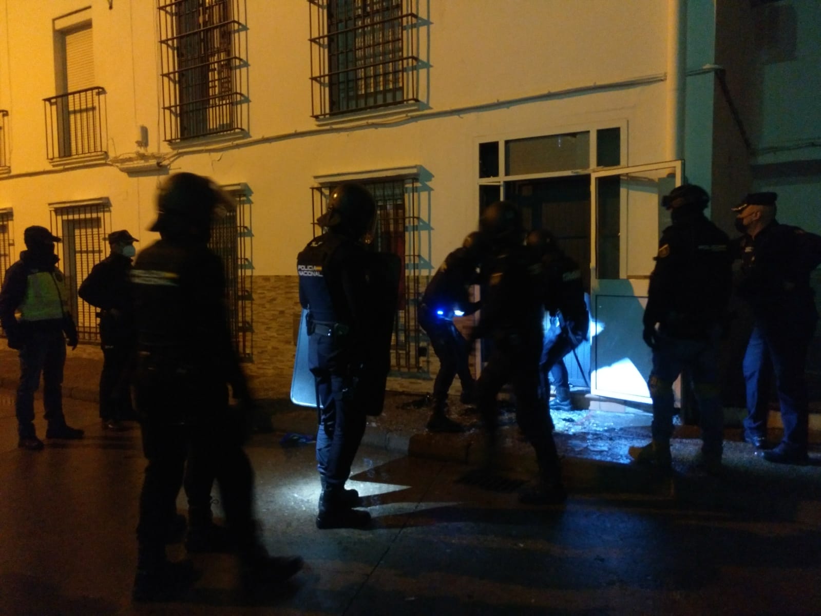 Detenidas 14 personas en una macrooperación contra el narcotráfico en Sanlúcar Detenidas 14 personas en una macrooperación contra el narcotráfico en Sanlúcar