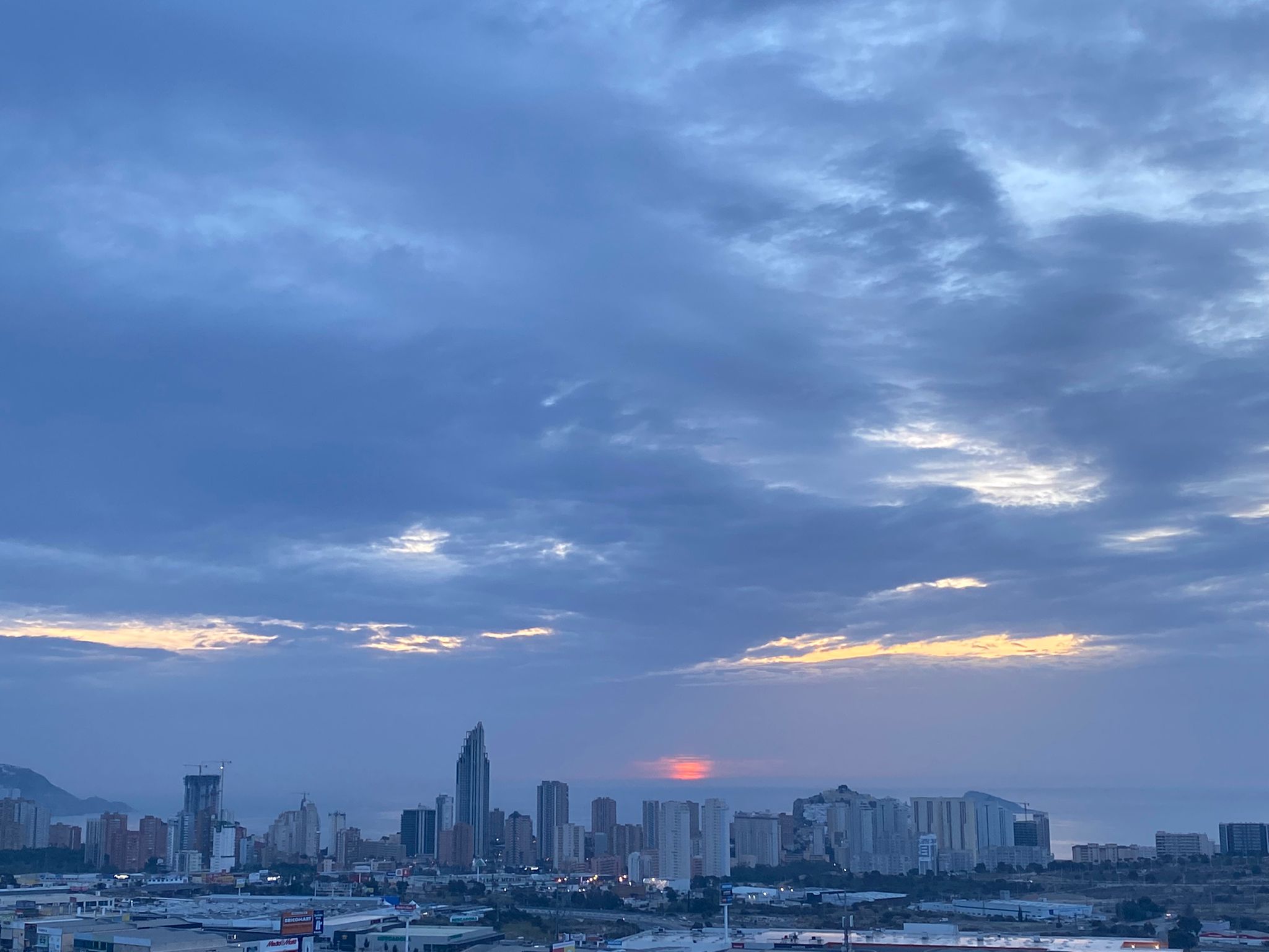 Fin de semana nuboso en la Marina Baixa Fin de semana nuboso en la Marina Baixa