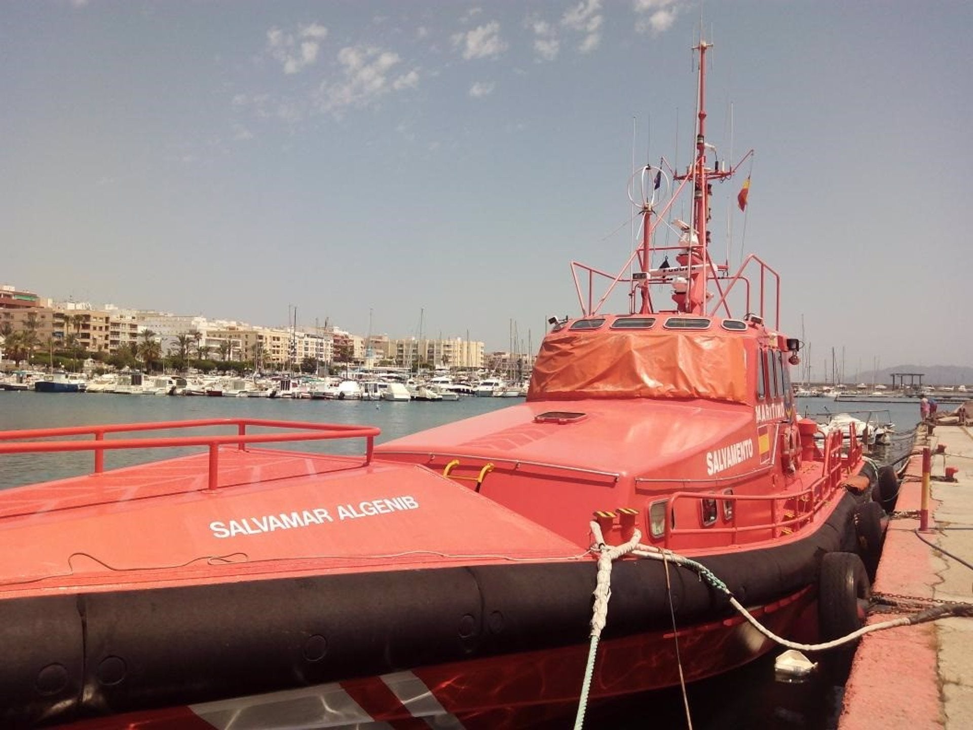 Salvamento Marítimo busca a una persona desaparecida en la Playa de los Muertos, en Carboneras Salvamento Marítimo busca a una persona desaparecida en la Playa de los Muertos, en Carboneras