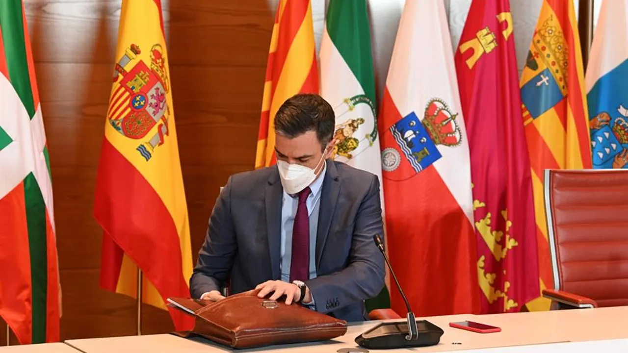 Varias comunidades ven insuficientes las medidas de Sánchez para frenar la sexta ola