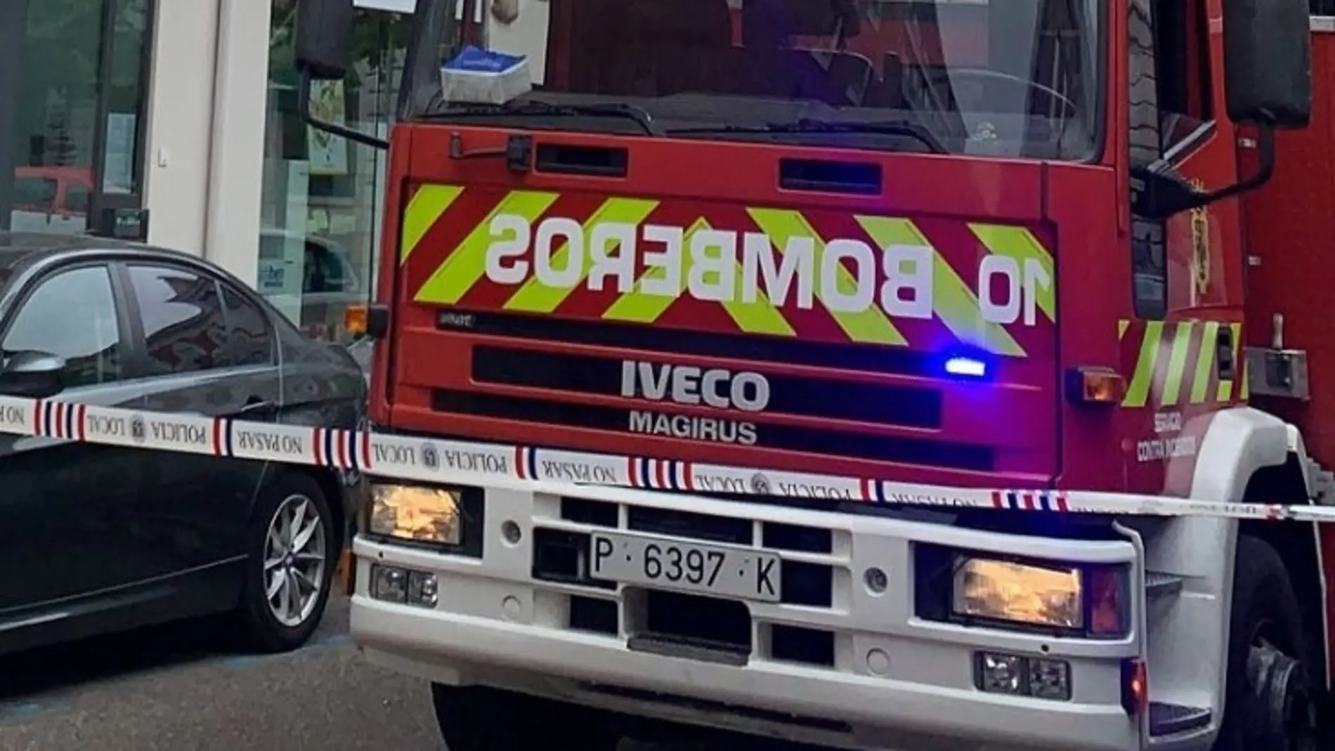 Los bomberos intervienen en un incendio ocurrido en la planta de Renault en Villamuriel