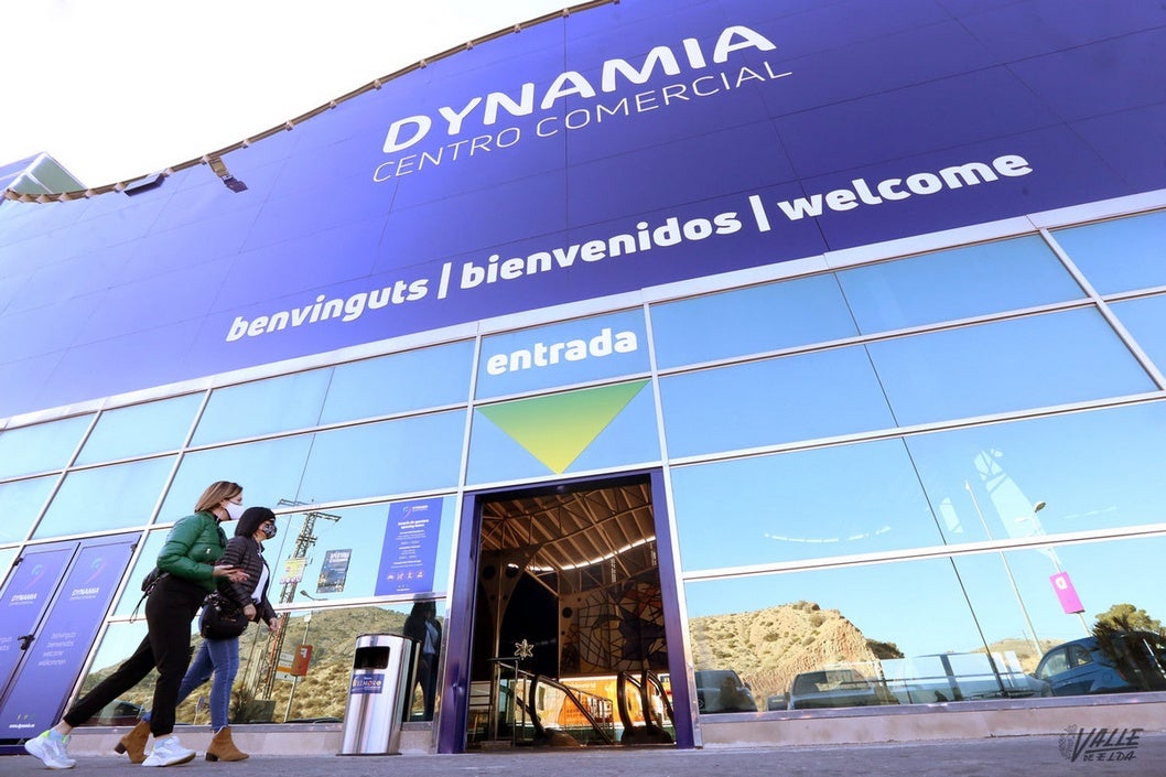 El Centro Comercial Dynamia anima las navidades con el concierto de Marwan y el mejor monólogo del actor Luis Zahera El Centro Comercial Dynamia anima las navidades con el concierto de Marwan y el mejor monólogo del actor Luis Zahera