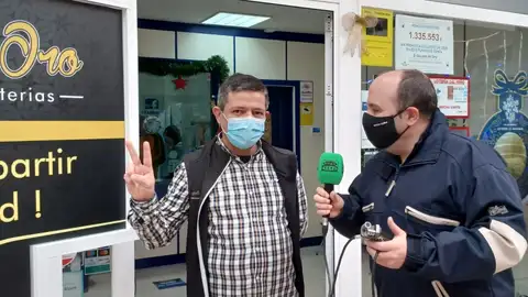 Una unidad móvil de Onda Cero, primera en llegar al lugar Una unidad móvil de Onda Cero, primera en llegar al lugar