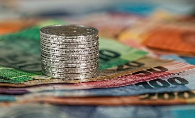 La oposición pregunta a López Miras qué ha hecho con los más de 800 millones de fondos extraordinarios que ha recibido este año del Gobierno de España La oposición pregunta a López Miras qué ha hecho con los más de 800 millones de fondos extraordinarios que ha recibido este año del Gobierno de España