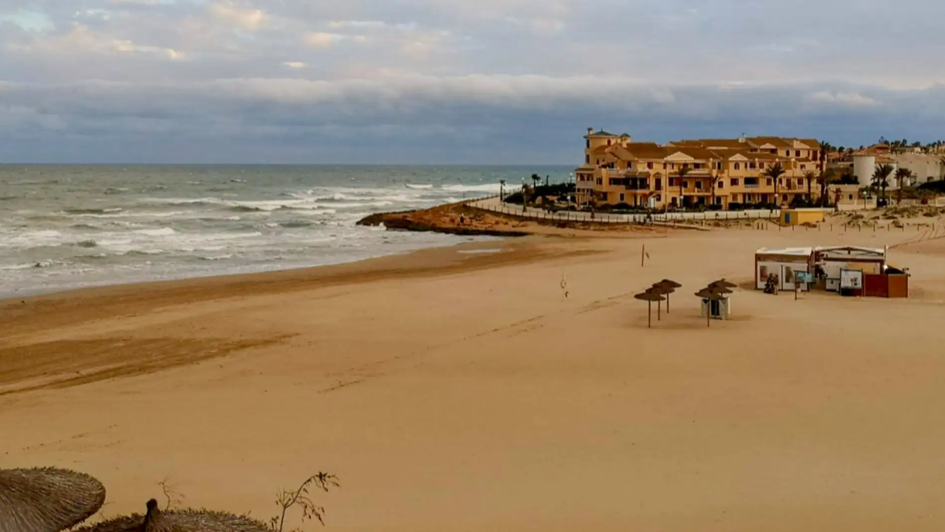 Orihuela cierra las playas el día de Navidad para evitar aglomeraciones teniendo en cuenta la situación 