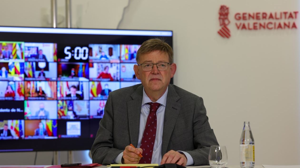 Ximo Puig anuncia que el personal educativo de colegios e institutos recibirá la dosis de refuerzo antes del 10 de enero Ximo Puig anuncia que el personal educativo de colegios e institutos recibirá la dosis de refuerzo antes del 10 de enero