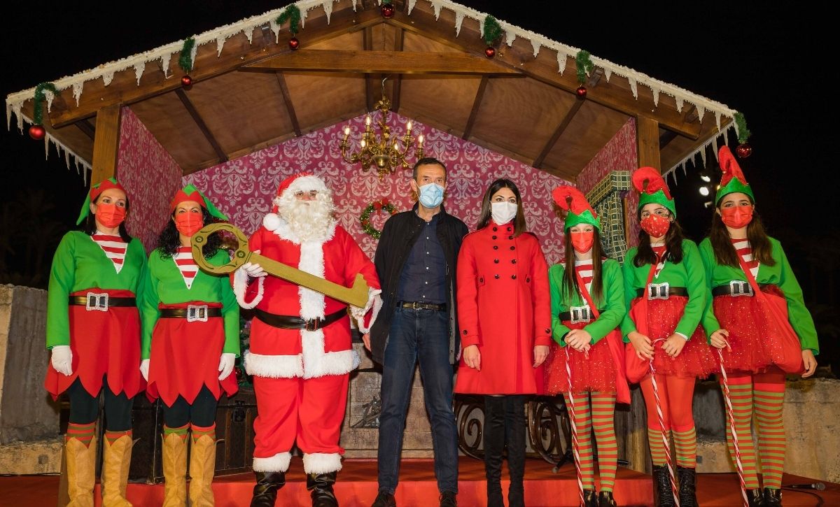 Papá Noel agradece la generosidad de los ilicitanos para que ningún niño o niña se quede sin juguetes esta Nochebuena Papá Noel agradece la generosidad de los ilicitanos para que ningún niño o niña se quede sin juguetes esta Nochebuena