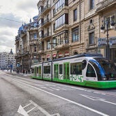 Imagen de una unidad del tranvía de Bilbao