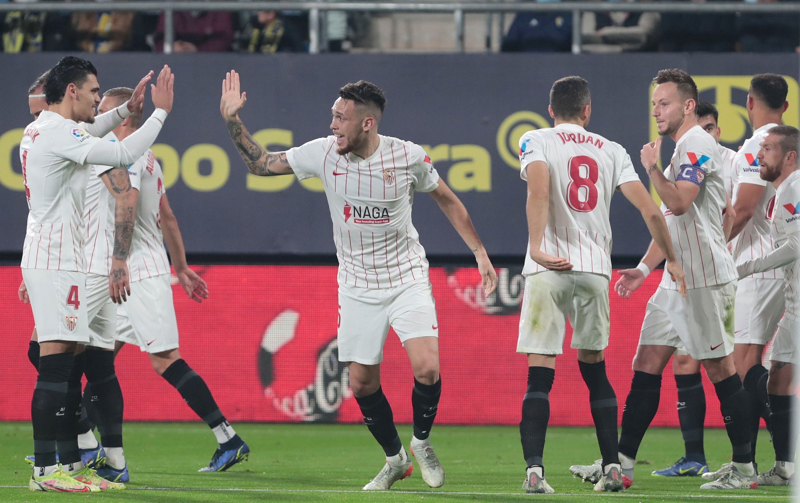 Tertulia: "Si el Sevilla gana al Madrid en LaLiga, Ancelotti sería despedido" Tertulia: "Si el Sevilla gana al Madrid en LaLiga, Ancelotti sería despedido"
