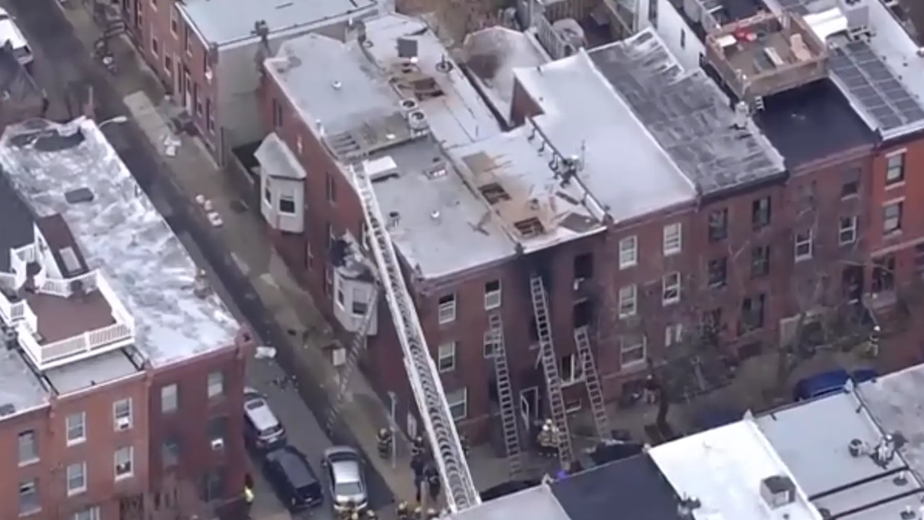 Siete niños mueren en un incendio en un edificio de Filadelfia 