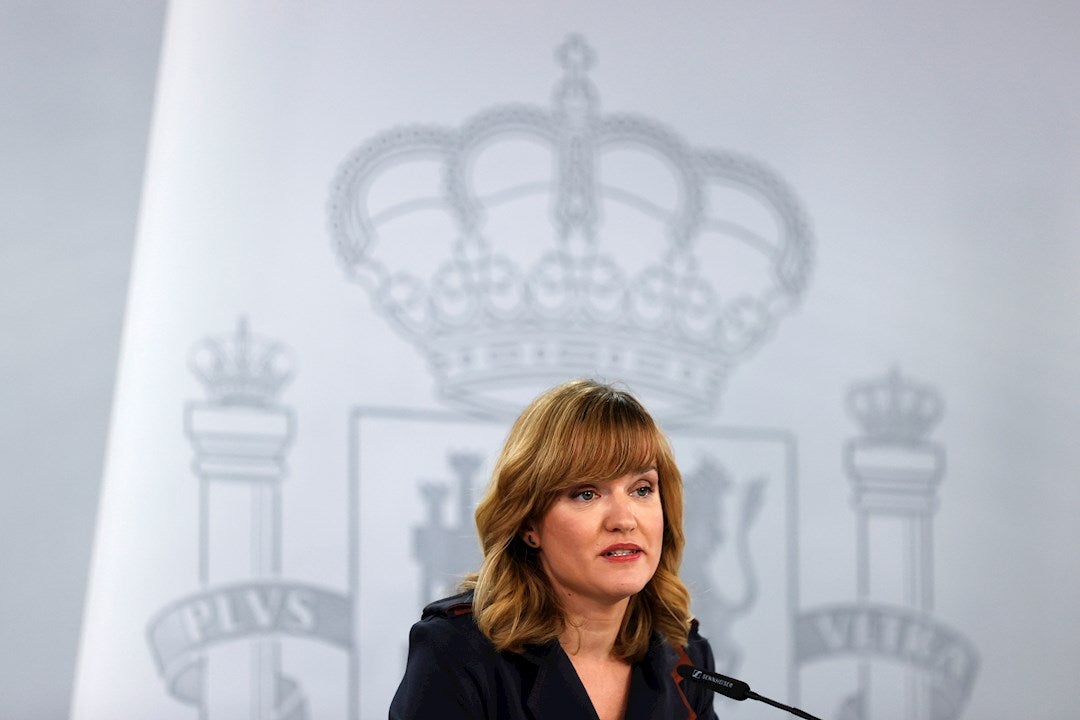 Pilar Alegría, sobre la polémica de Garzón y las macrogranjas: "Es su opinión personal, no la posición del Gobierno" Pilar Alegría, sobre la polémica de Garzón y las macrogranjas: "Es su opinión personal, no la posición del Gobierno"
