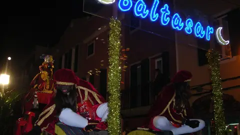 El rey Baltasar en una cabalgata. El rey Baltasar en una cabalgata.