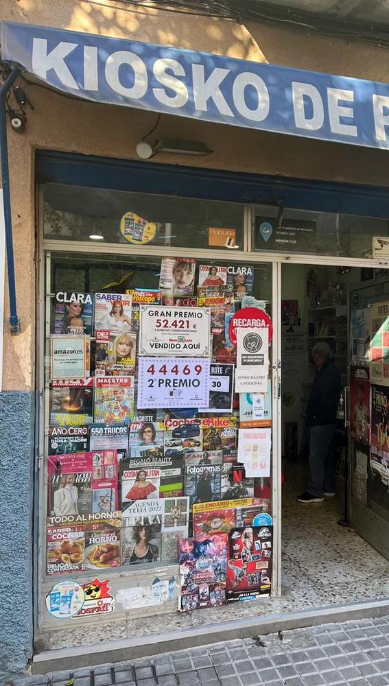 Kiosco Moya de Elche donde se han vendido décimos del segundo premio de la Lotería de El Niño.