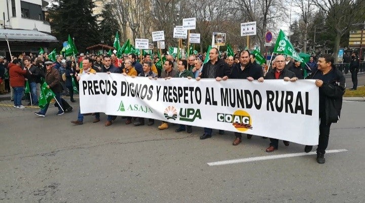 El campo lanza un SOS El campo lanza un SOS