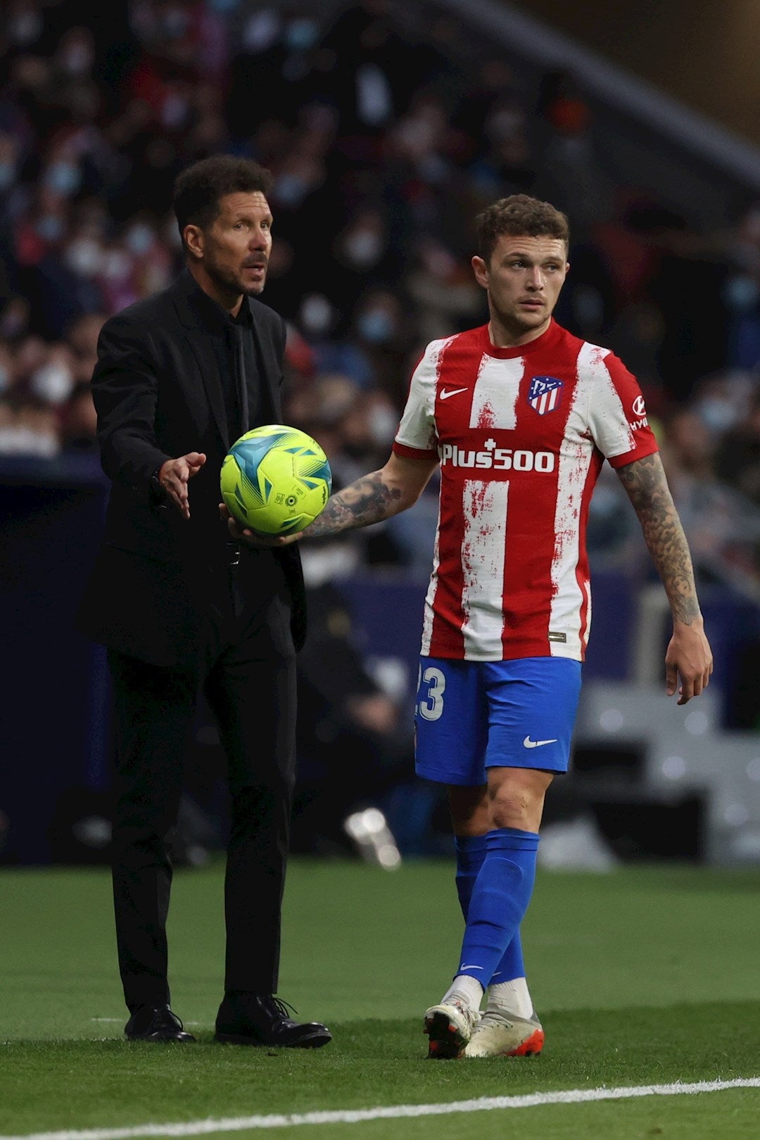 El Atlético de Madrid confirma el traspaso de Trippier al Newcastle El Atlético de Madrid confirma el traspaso de Trippier al Newcastle