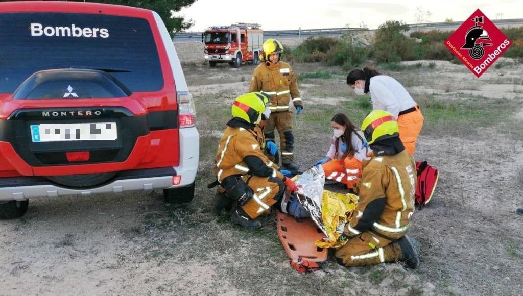 El conductor de un camión resulta herido en un accidente de circulación ocurrido en la A-7 en Crevillent El conductor de un camión resulta herido en un accidente de circulación ocurrido en la A-7 en Crevillent