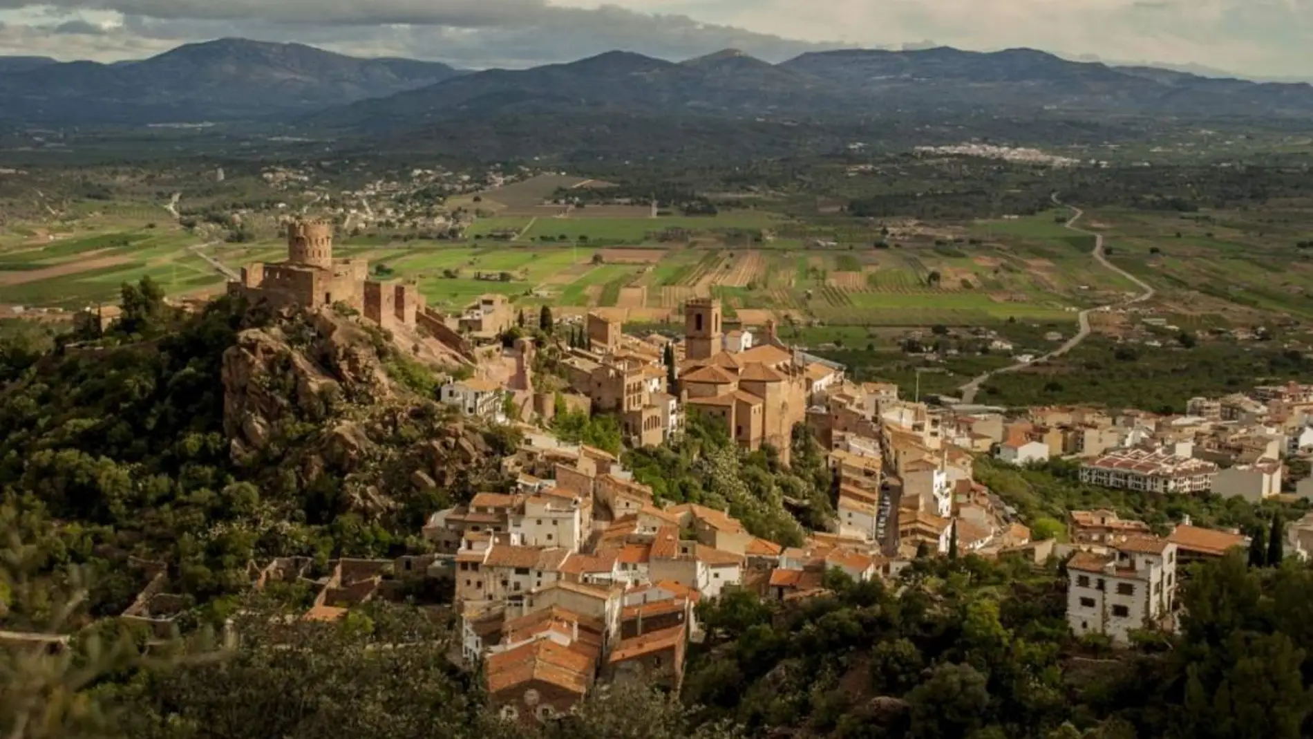 Vilafamés reparte 26.000 euros entre los negocios locales Vilafamés reparte 26.000 euros entre los negocios locales