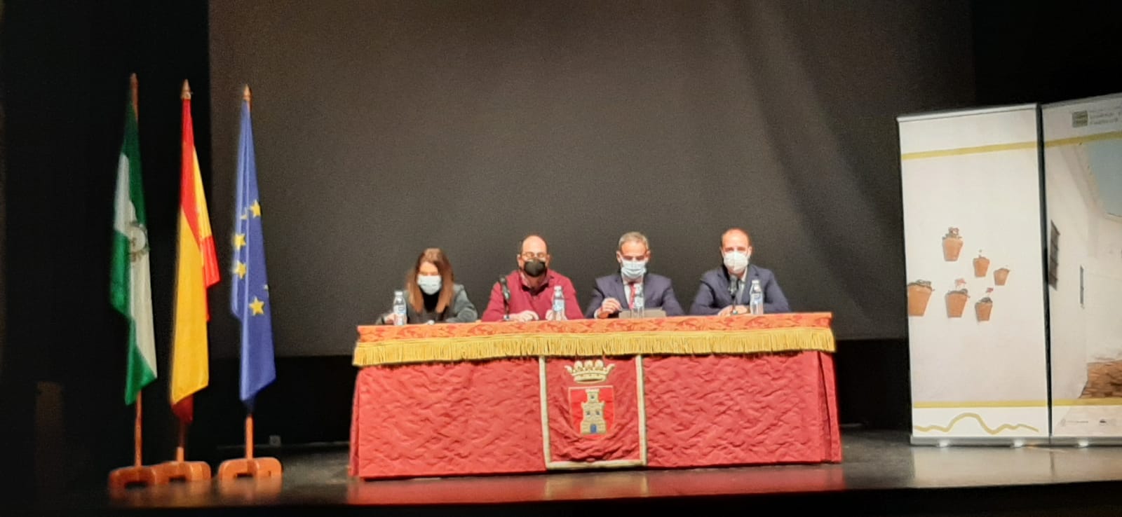 La Sierra de Cádiz se 'repiensa' para vender su mejor cara La Sierra de Cádiz se 'repiensa' para vender su mejor cara