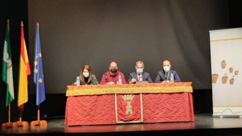 Instantes de presentación del acto en Villamartín Instantes de presentación del acto en Villamartín