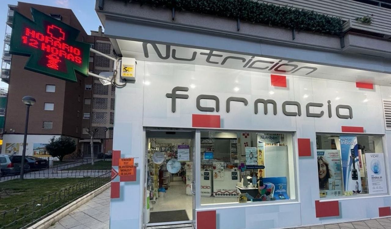 Los farmacéuticos piden que se les rebaje el precio de adquisición de los test de antígenos: "No me pueden obligar a vender a pérdidas" Los farmacéuticos piden que se les rebaje el precio de adquisición de los test de antígenos: "No me pueden obligar a vender a pérdidas"