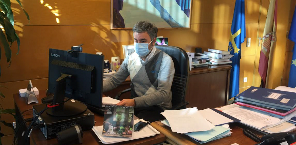 Alejandro Calvo destaca "la importancia de instrumentos como la modificación de la Ley estatal para mejorar el funcionamiento de la cadena alimentaria" Alejandro Calvo destaca "la importancia de instrumentos como la modificación de la Ley estatal para mejorar el funcionamiento de la cadena alimentaria"