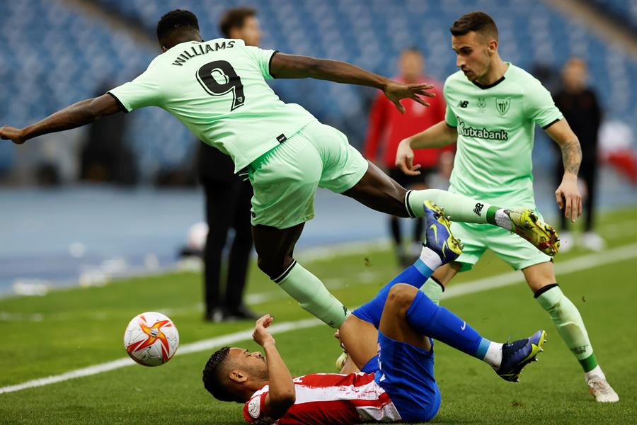 El Athletic remonta al Atlético y se mete en la final de la Supercopa El Athletic remonta al Atlético y se mete en la final de la Supercopa